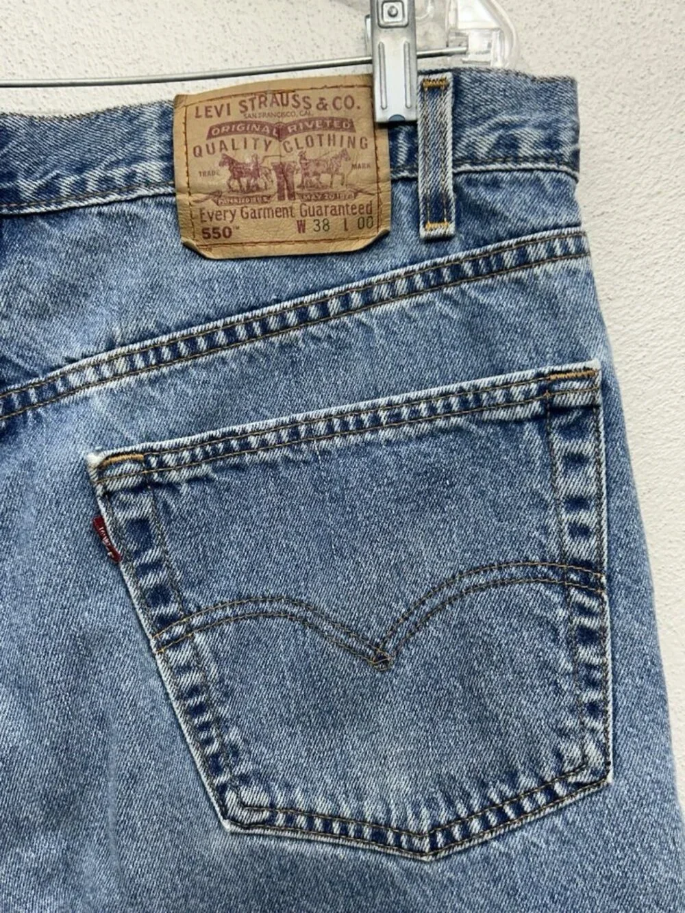 Vintage Levi's 550 Denim Shorts Relaxed Fit Mens 38 Blue 90s USA Made Cotton